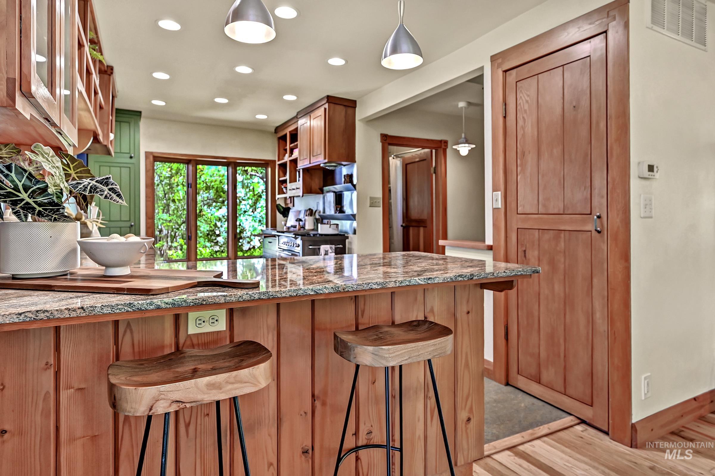 5205 W Hill Rd, Boise, Idaho 83703-3524, 3 Bedrooms, 2 Bathrooms, Residential For Sale, Price $965,500, 98988954