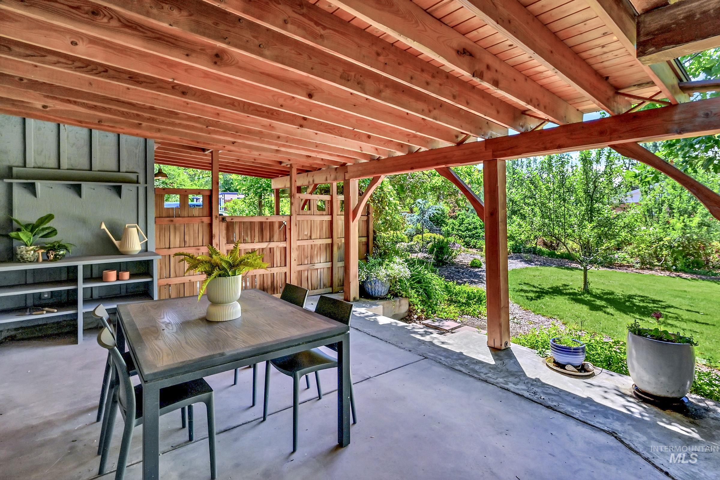 5205 W Hill Rd, Boise, Idaho 83703-3524, 3 Bedrooms, 2 Bathrooms, Residential For Sale, Price $965,500, 98988954