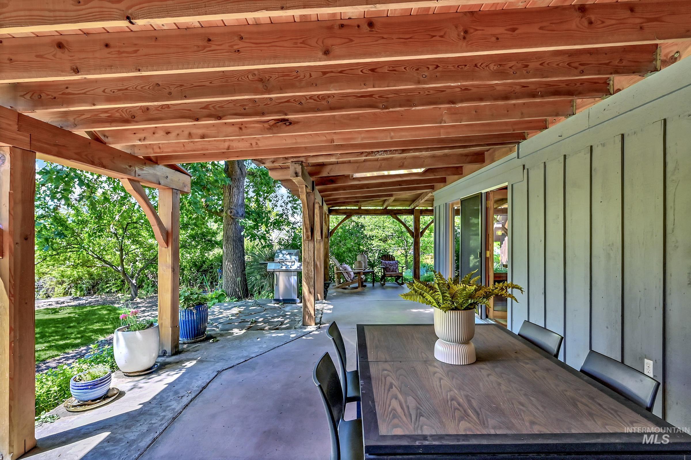 5205 W Hill Rd, Boise, Idaho 83703-3524, 3 Bedrooms, 2 Bathrooms, Residential For Sale, Price $965,500, 98988954
