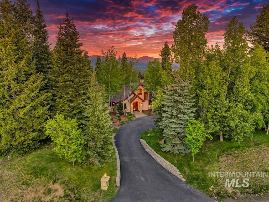 1426 Club Hill Rd, McCall, Idaho 83638, 4 Bedrooms, 4 Bathrooms, Residential For Sale, Price $3,549,000,MLS 98988956
