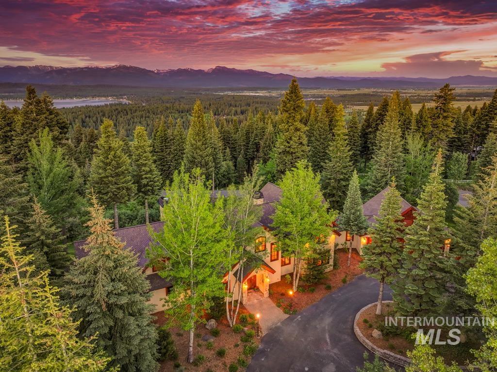 1426 Club Hill Rd, McCall, Idaho 83638, 4 Bedrooms, 4 Bathrooms, Residential For Sale, Price $3,549,000,MLS 98988956