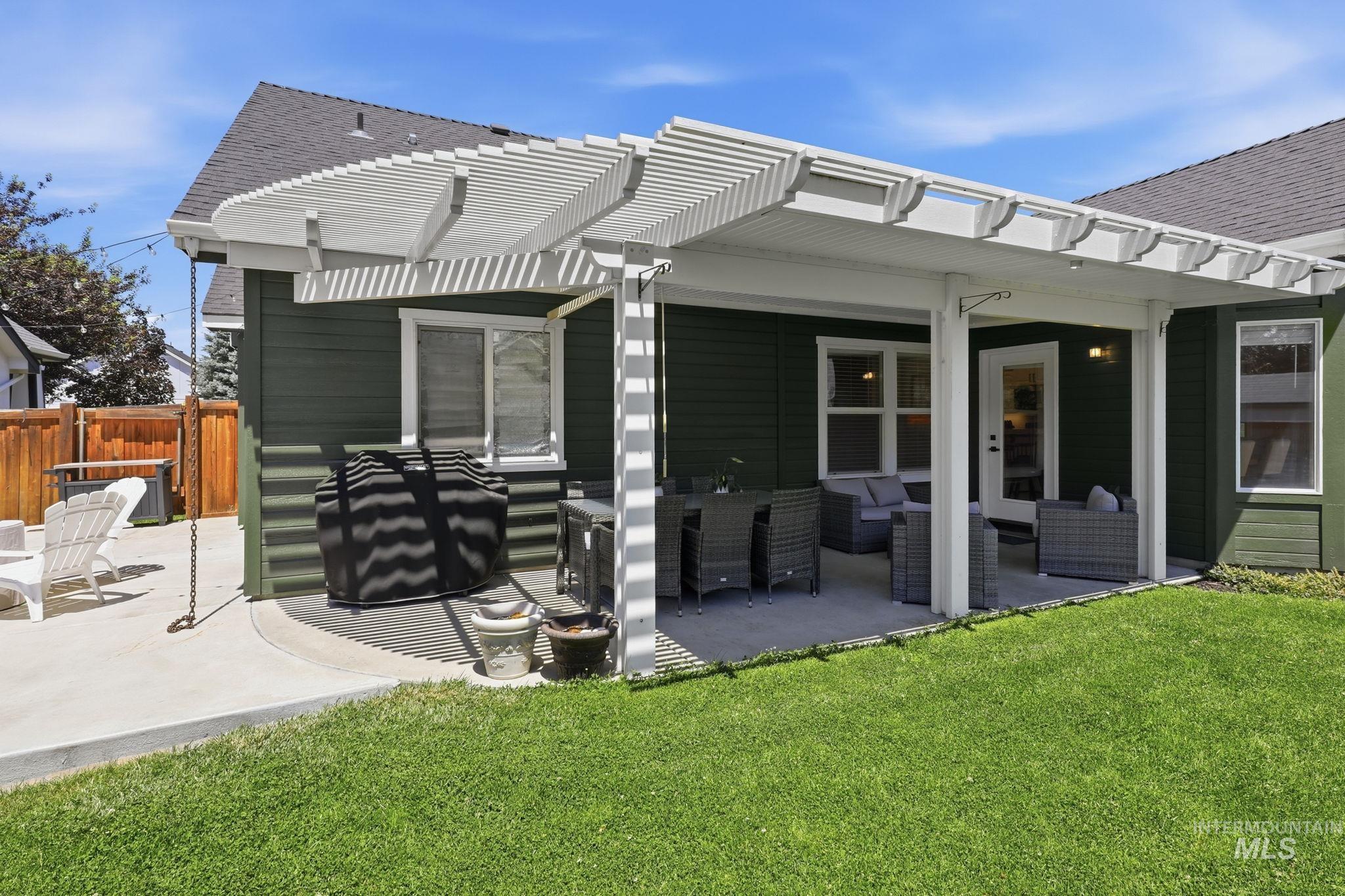 2157 W Ditch Creek Dr., Meridian, Idaho 83646, 4 Bedrooms, 3 Bathrooms, Residential For Sale, Price $625,000, 98988959