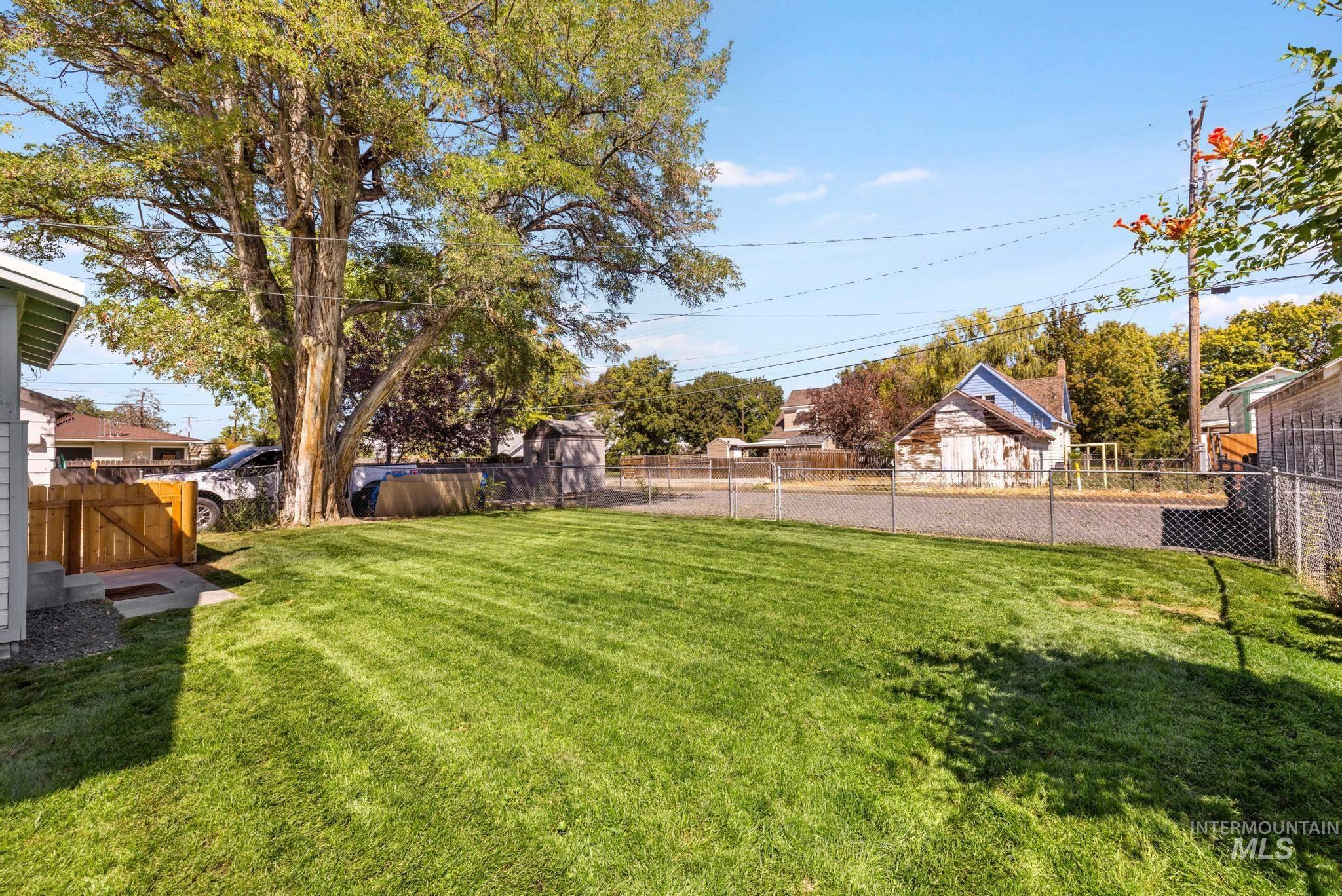 252 7th Ave N, Twin Falls, Idaho 83301, 2 Bedrooms, 1 Bathroom, Residential For Sale, Price $335,000,MLS 98988990