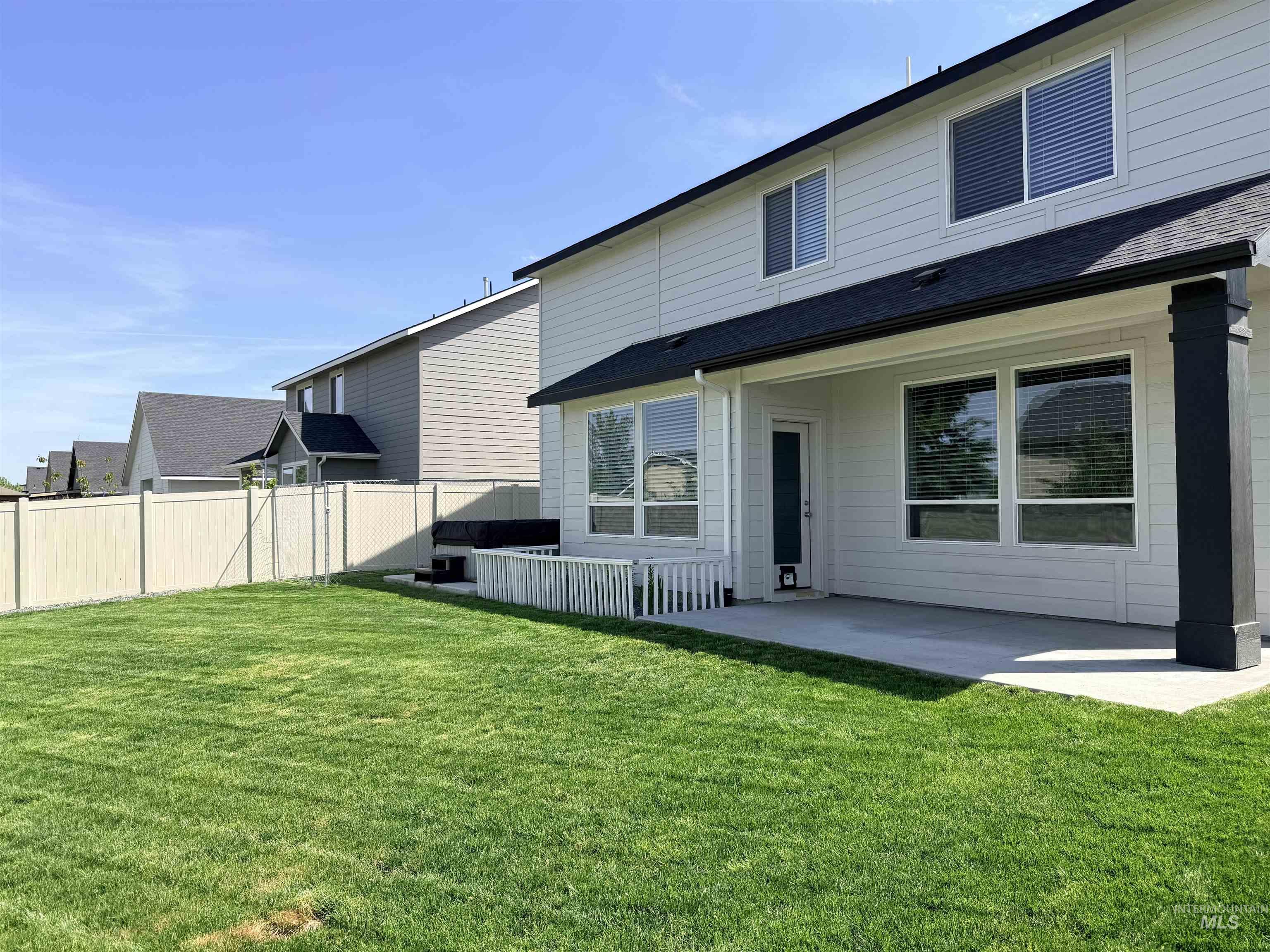 1093 N Bowknot Lake Pl, Star, Idaho 83669, 5 Bedrooms, 2.5 Bathrooms, Residential For Sale, Price $539,000, 98988999