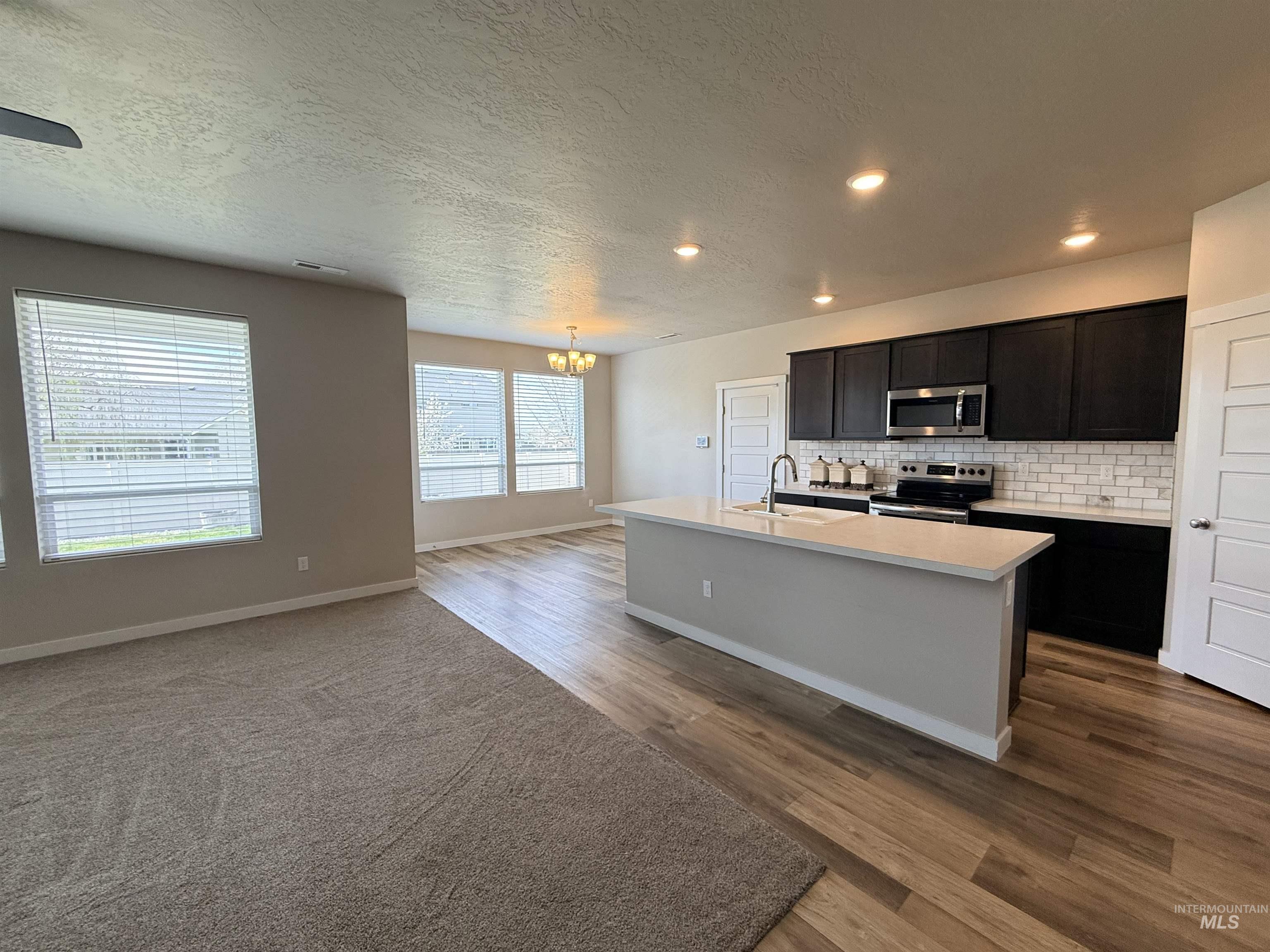 1093 N Bowknot Lake Pl, Star, Idaho 83669, 5 Bedrooms, 2.5 Bathrooms, Residential For Sale, Price $539,000, 98988999