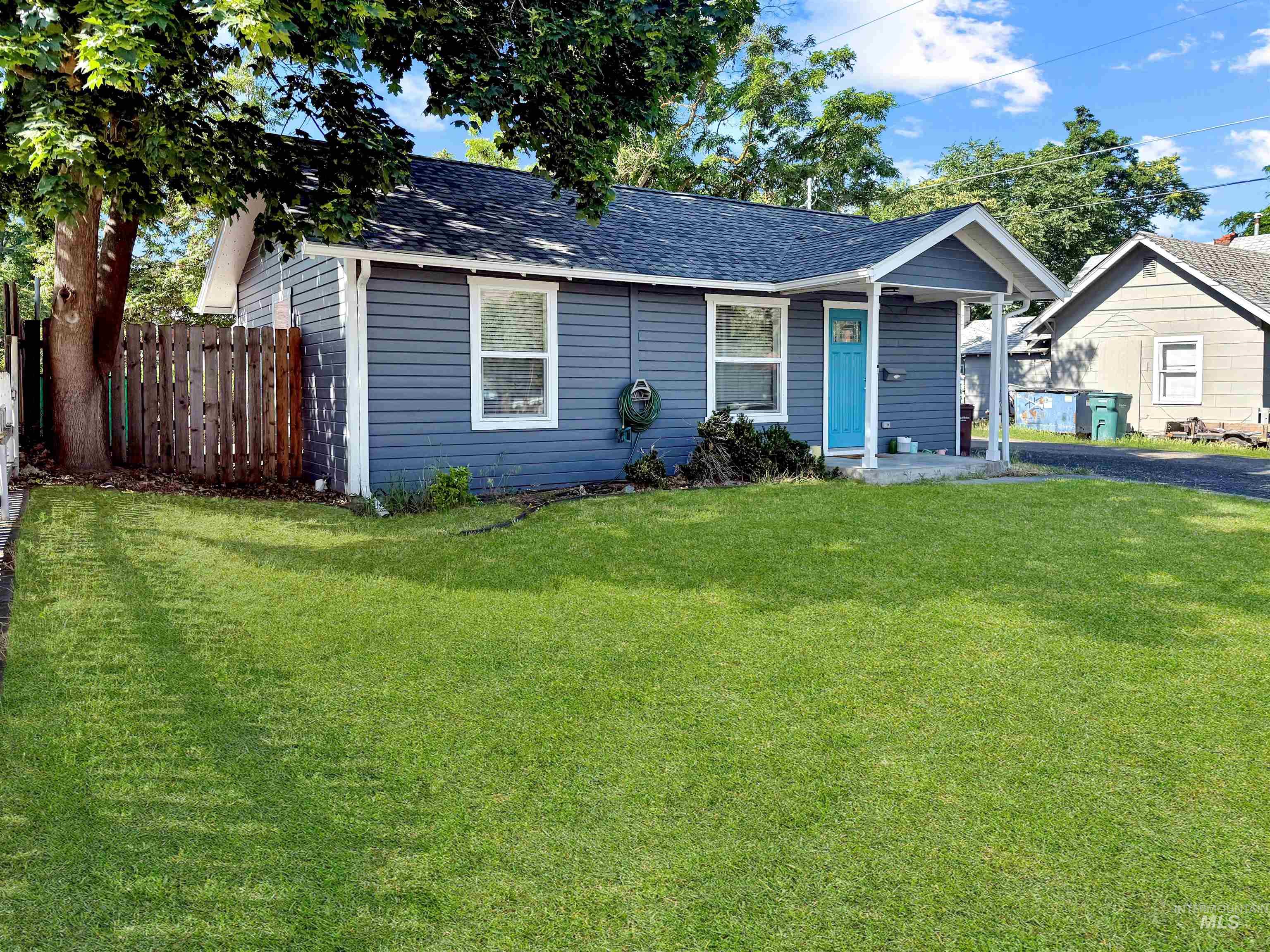 1009 Elm St, Clarkston, Washington 99403, 1 Bedroom, 1 Bathroom, Residential For Sale, Price $199,000,MLS 98989000