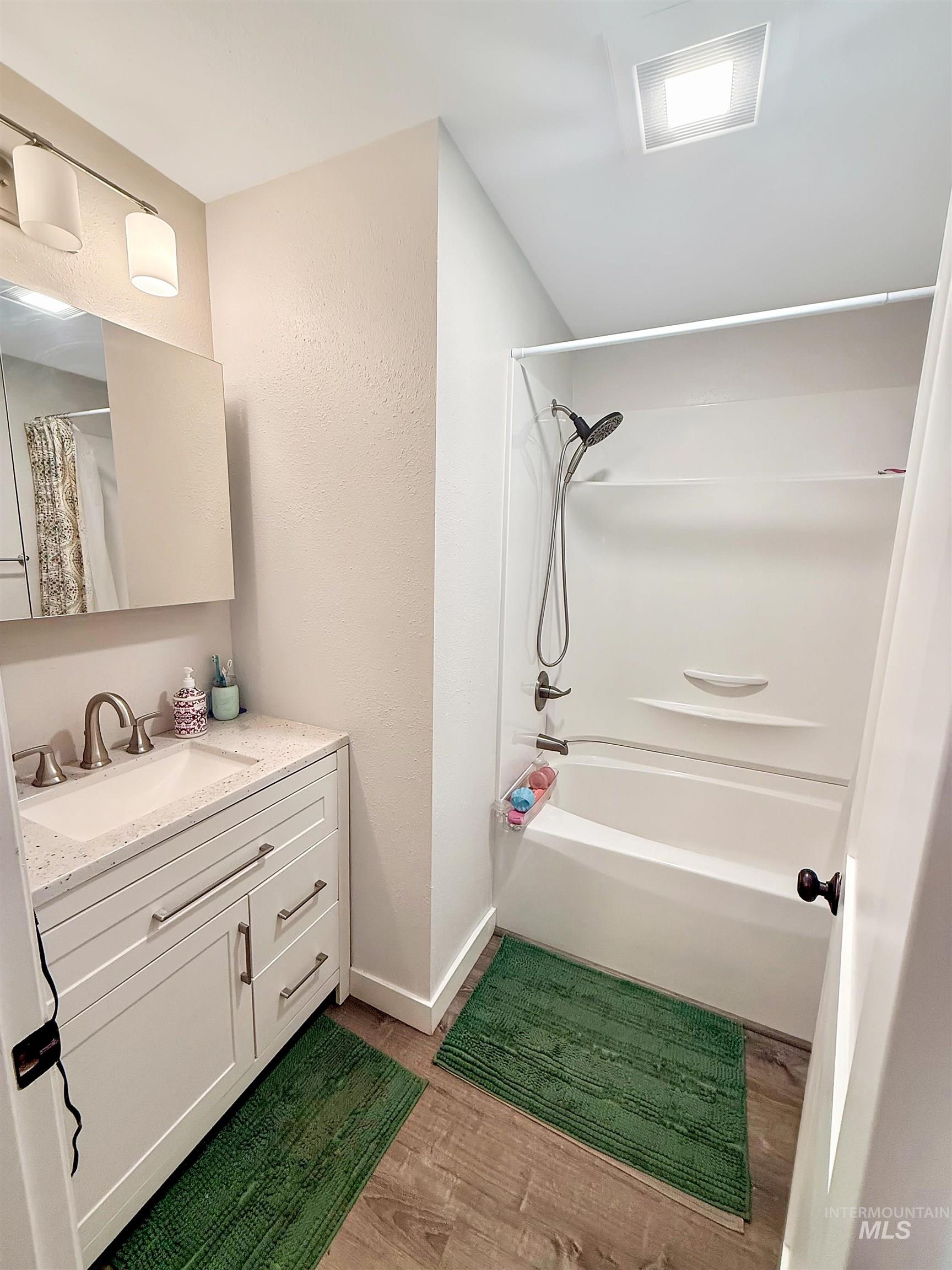 1009 Elm St, Clarkston, Washington 99403, 1 Bedroom, 1 Bathroom, Residential For Sale, Price $199,000,MLS 98989000