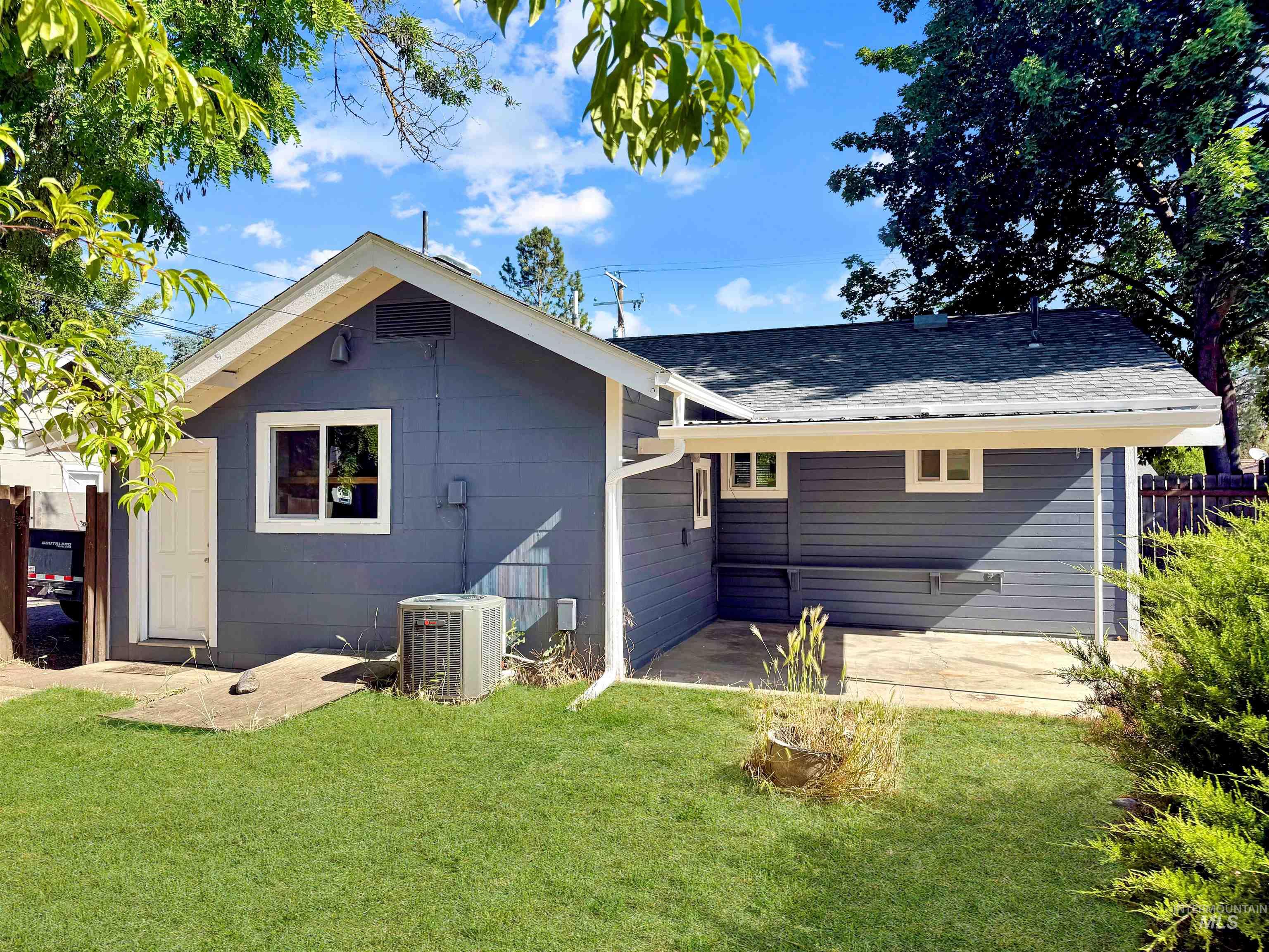 1009 Elm St, Clarkston, Washington 99403, 1 Bedroom, 1 Bathroom, Residential For Sale, Price $199,000,MLS 98989000