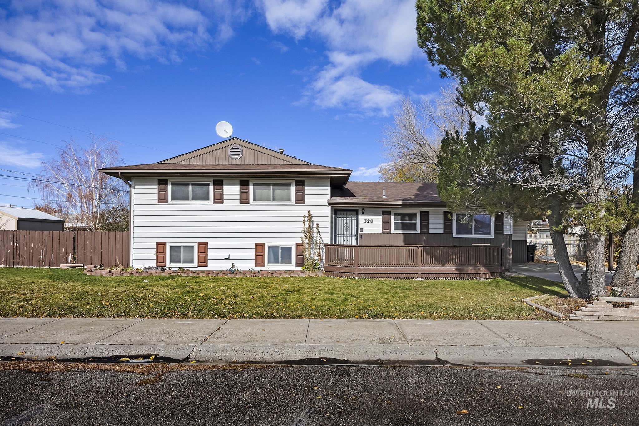 320 E 23rd Dr, Burley, Idaho 83318, 3 Bedrooms, 2 Bathrooms, Residential For Sale, Price $324,900, 98989002