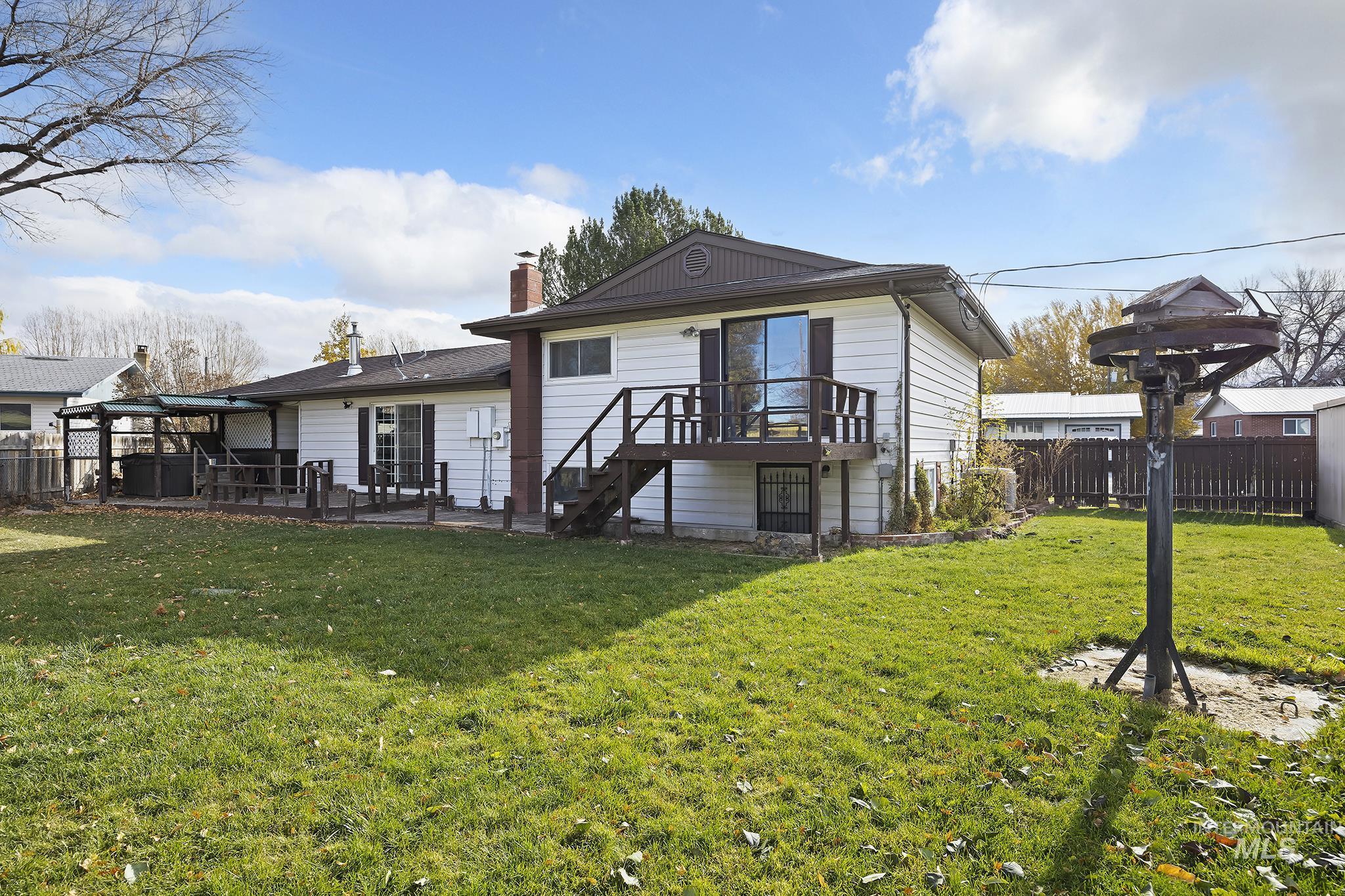 320 E 23rd Dr, Burley, Idaho 83318, 3 Bedrooms, 2 Bathrooms, Residential For Sale, Price $324,900, 98989002