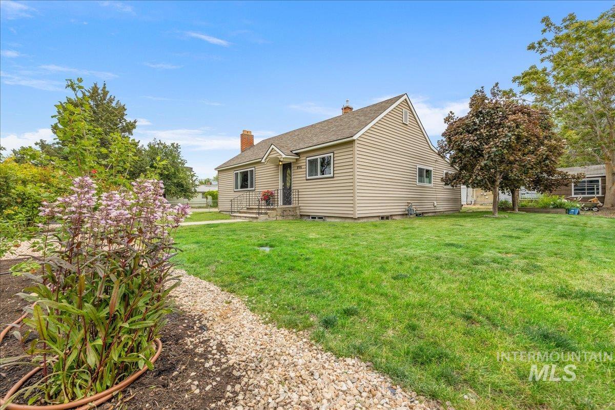 896 N 30th St, Boise, Idaho 83702, 2 Bedrooms, 2 Bathrooms, Residential For Sale, Price $529,900, 98989004
