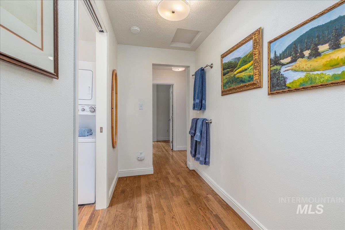 896 N 30th St, Boise, Idaho 83702, 2 Bedrooms, 2 Bathrooms, Residential For Sale, Price $529,900, 98989004