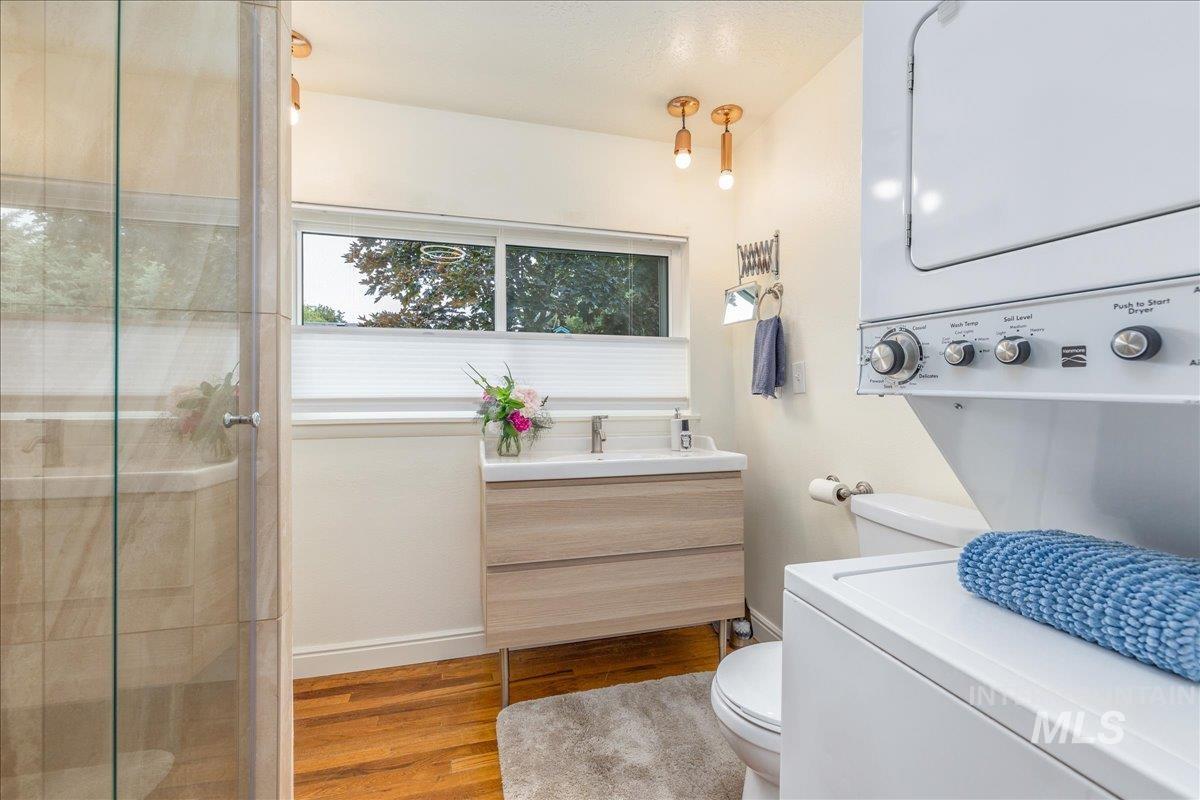 896 N 30th St, Boise, Idaho 83702, 2 Bedrooms, 2 Bathrooms, Residential For Sale, Price $529,900, 98989004