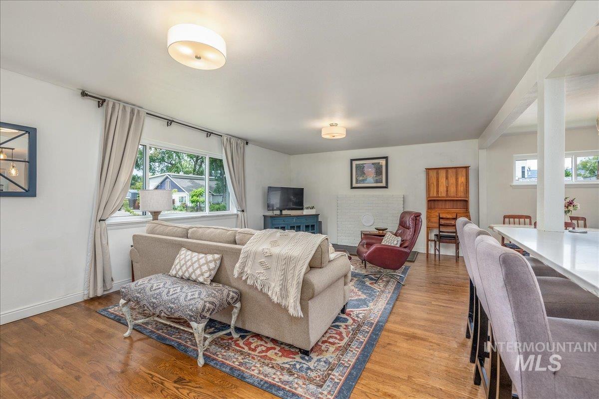 896 N 30th St, Boise, Idaho 83702, 2 Bedrooms, 2 Bathrooms, Residential For Sale, Price $529,900, 98989004
