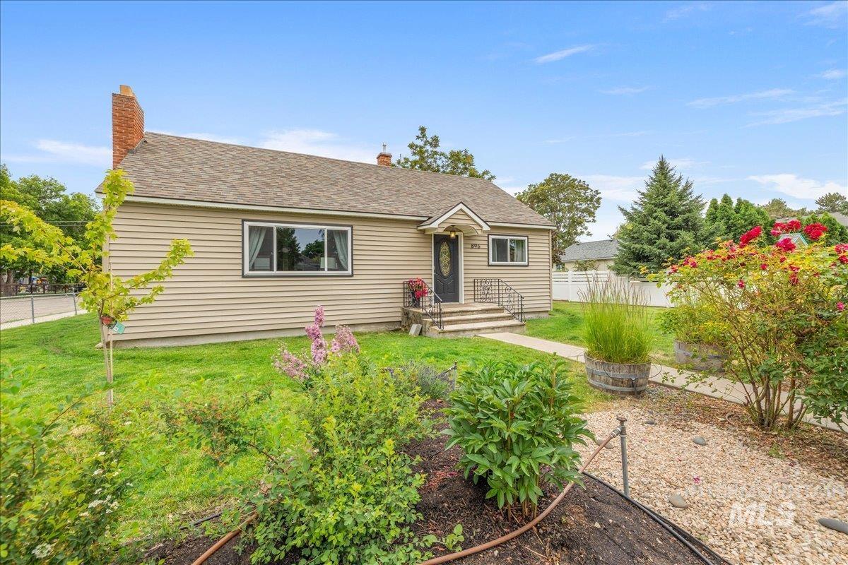 896 N 30th St, Boise, Idaho 83702, 2 Bedrooms, 2 Bathrooms, Residential For Sale, Price $529,900, 98989004