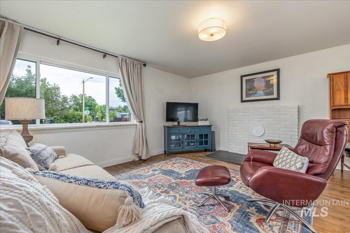 896 N 30th St, Boise, Idaho 83702, 2 Bedrooms, 2 Bathrooms, Residential For Sale, Price $529,900, 98989004