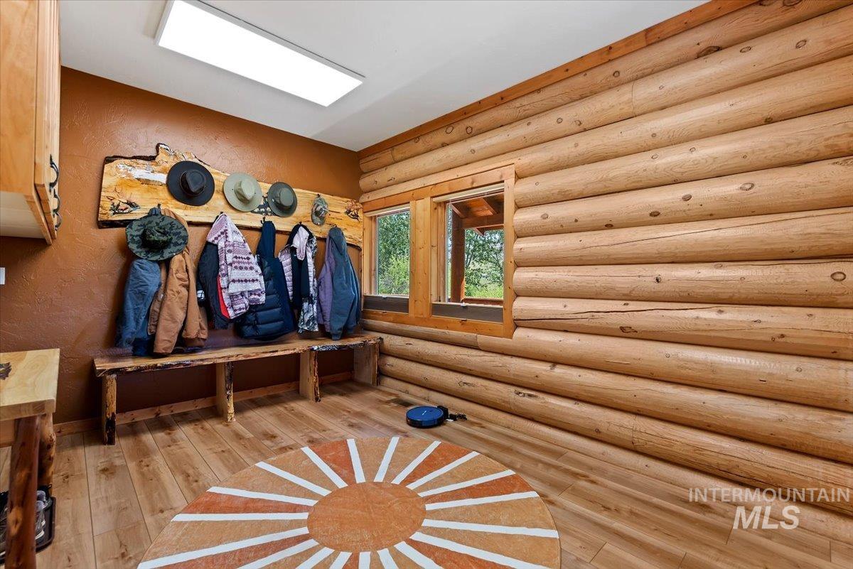 130 Mill Rd, Horseshoe Bend, Idaho 83629, 5 Bedrooms, 5 Bathrooms, Residential For Sale, Price $1,750,000,MLS 98989005