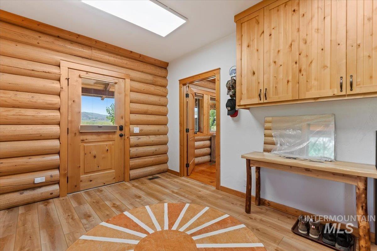 130 Mill Rd, Horseshoe Bend, Idaho 83629, 5 Bedrooms, 5 Bathrooms, Residential For Sale, Price $1,750,000,MLS 98989005