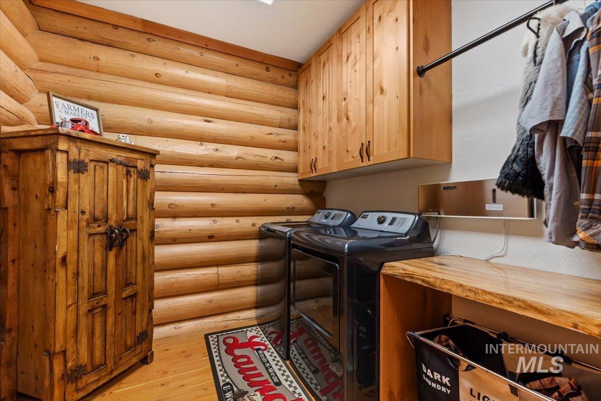 130 Mill Rd, Horseshoe Bend, Idaho 83629, 5 Bedrooms, 5 Bathrooms, Residential For Sale, Price $1,750,000,MLS 98989005
