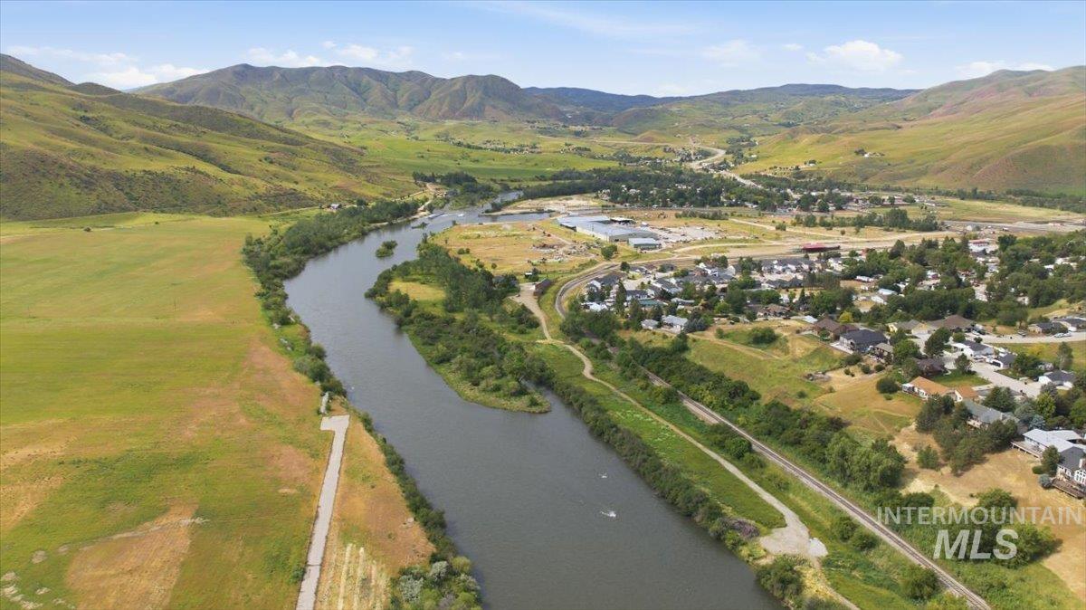 130 Mill Rd, Horseshoe Bend, Idaho 83629, 5 Bedrooms, 5 Bathrooms, Residential For Sale, Price $1,750,000,MLS 98989005
