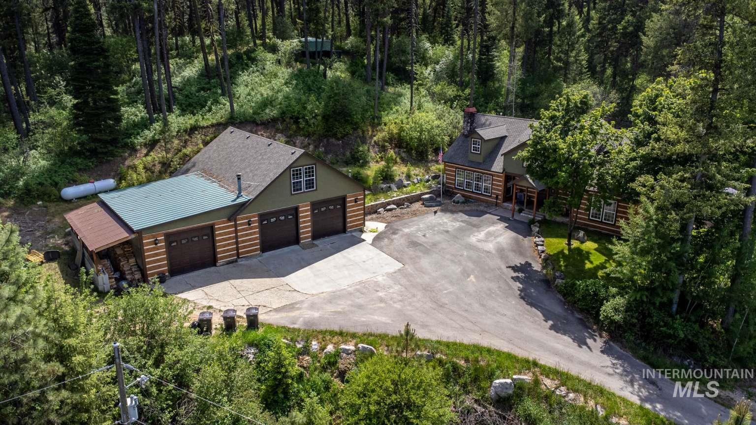 95 Shilo Dr, Garden Valley, Idaho 83622, 3 Bedrooms, 4 Bathrooms, Residential For Sale, Price $949,000,MLS 98989008