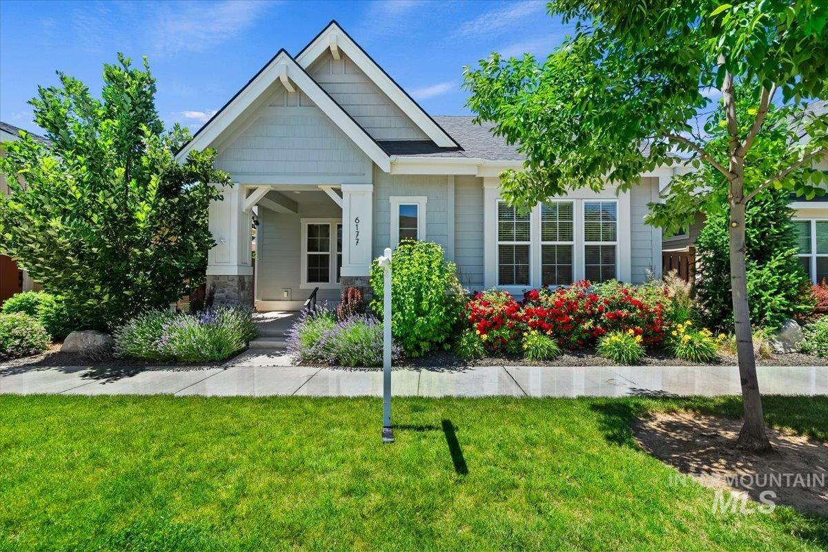 6177 W Winward Lane, Meridian, Idaho 83646, 2 Bedrooms, 2 Bathrooms, Residential For Sale, Price $554,900, 98989011