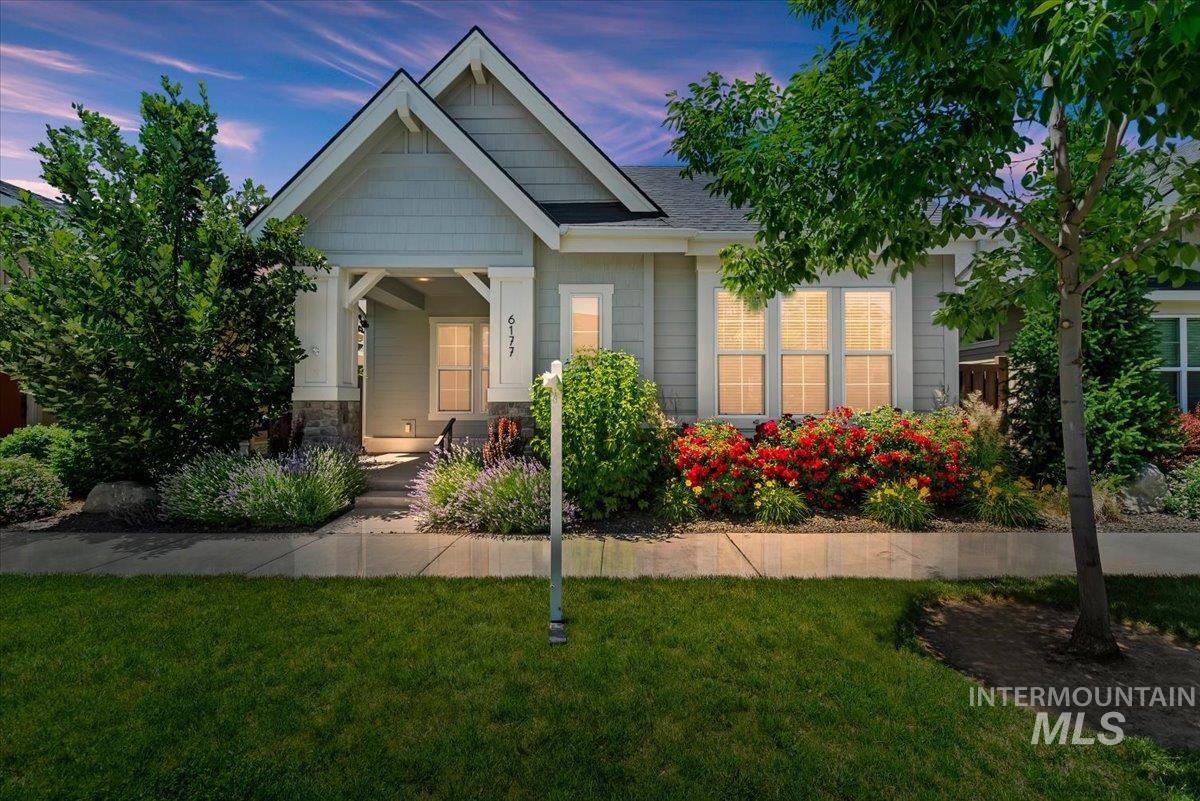 6177 W Winward Lane, Meridian, Idaho 83646, 2 Bedrooms, 2 Bathrooms, Residential For Sale, Price $554,900, 98989011