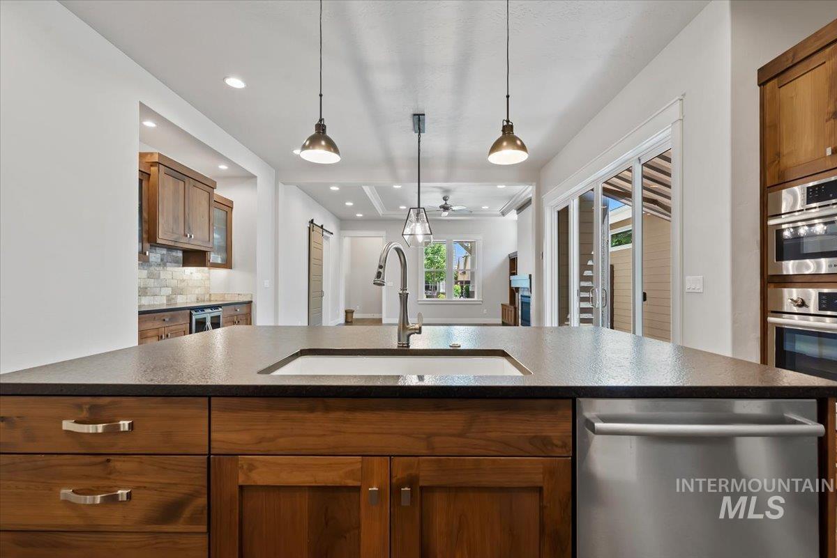 6177 W Winward Lane, Meridian, Idaho 83646, 2 Bedrooms, 2 Bathrooms, Residential For Sale, Price $554,900, 98989011