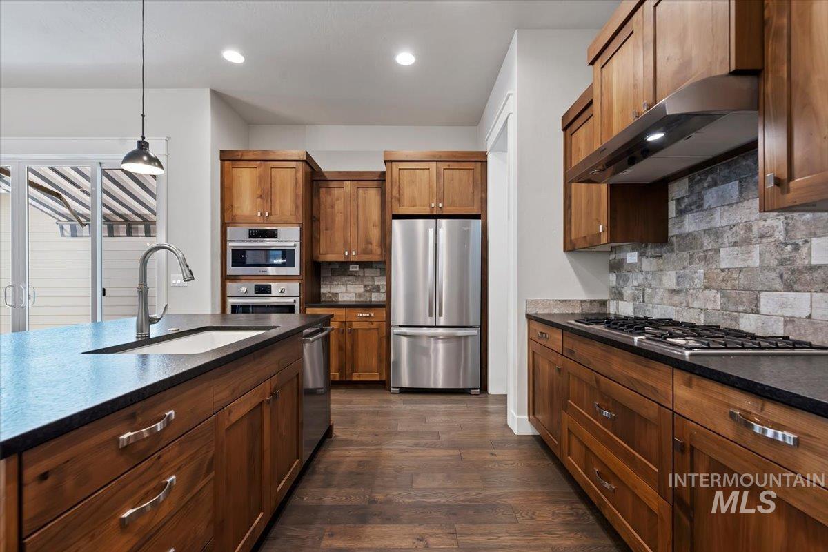 6177 W Winward Lane, Meridian, Idaho 83646, 2 Bedrooms, 2 Bathrooms, Residential For Sale, Price $554,900, 98989011