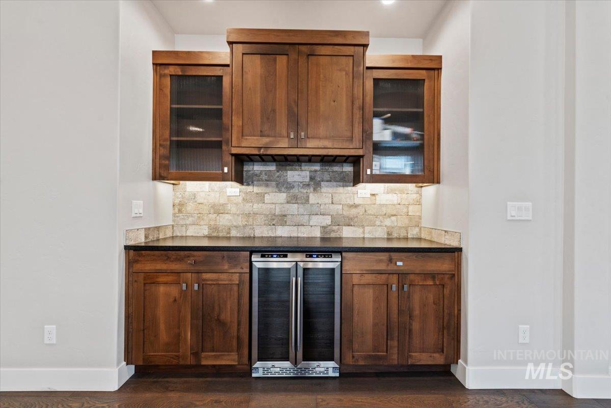 6177 W Winward Lane, Meridian, Idaho 83646, 2 Bedrooms, 2 Bathrooms, Residential For Sale, Price $554,900, 98989011