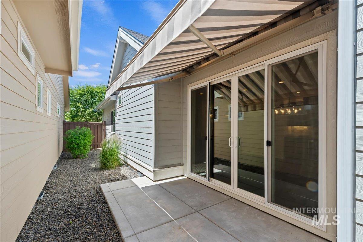 6177 W Winward Lane, Meridian, Idaho 83646, 2 Bedrooms, 2 Bathrooms, Residential For Sale, Price $554,900, 98989011