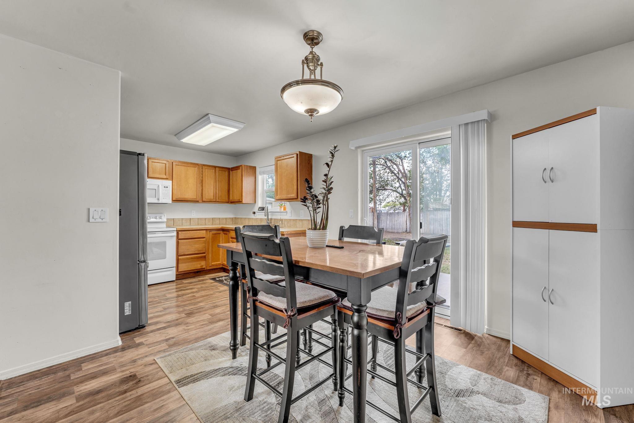 1532 E 3rd Ave, Twin Falls, Idaho 83301, 3 Bedrooms, 2 Bathrooms, Residential For Sale, Price $334,900, 98989013