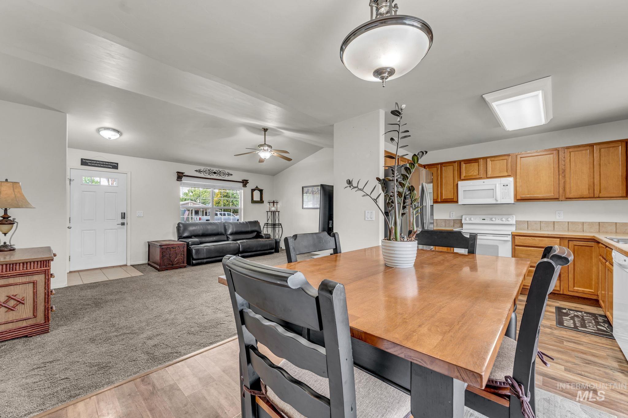 1532 E 3rd Ave, Twin Falls, Idaho 83301, 3 Bedrooms, 2 Bathrooms, Residential For Sale, Price $334,900, 98989013