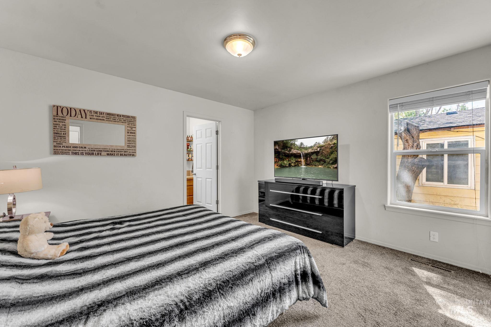 1532 E 3rd Ave, Twin Falls, Idaho 83301, 3 Bedrooms, 2 Bathrooms, Residential For Sale, Price $334,900, 98989013