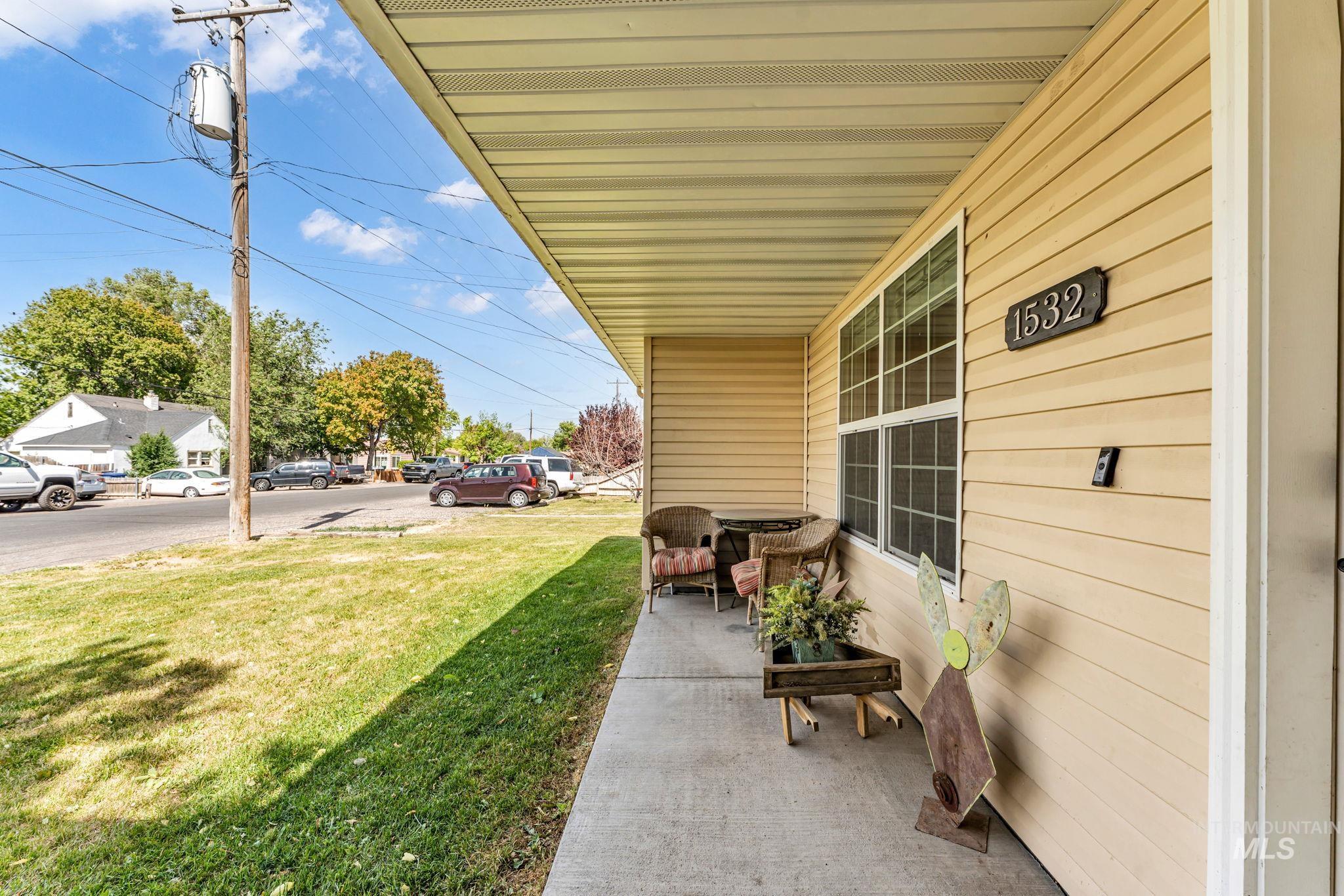 1532 E 3rd Ave, Twin Falls, Idaho 83301, 3 Bedrooms, 2 Bathrooms, Residential For Sale, Price $334,900, 98989013
