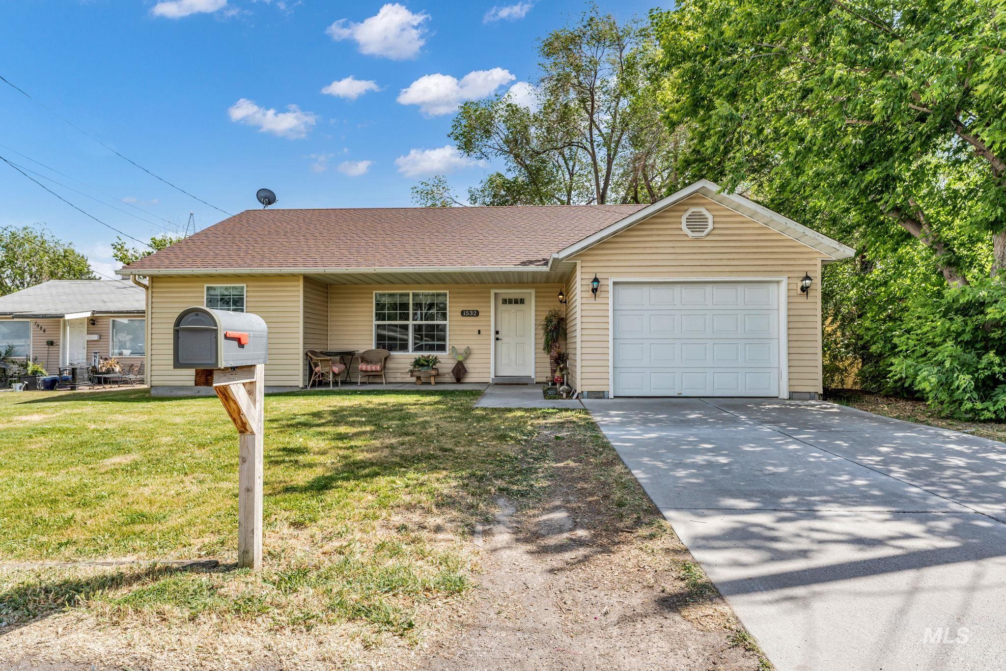 1532 E 3rd Ave, Twin Falls, Idaho 83301, 3 Bedrooms, 2 Bathrooms, Residential For Sale, Price $334,900, 98989013