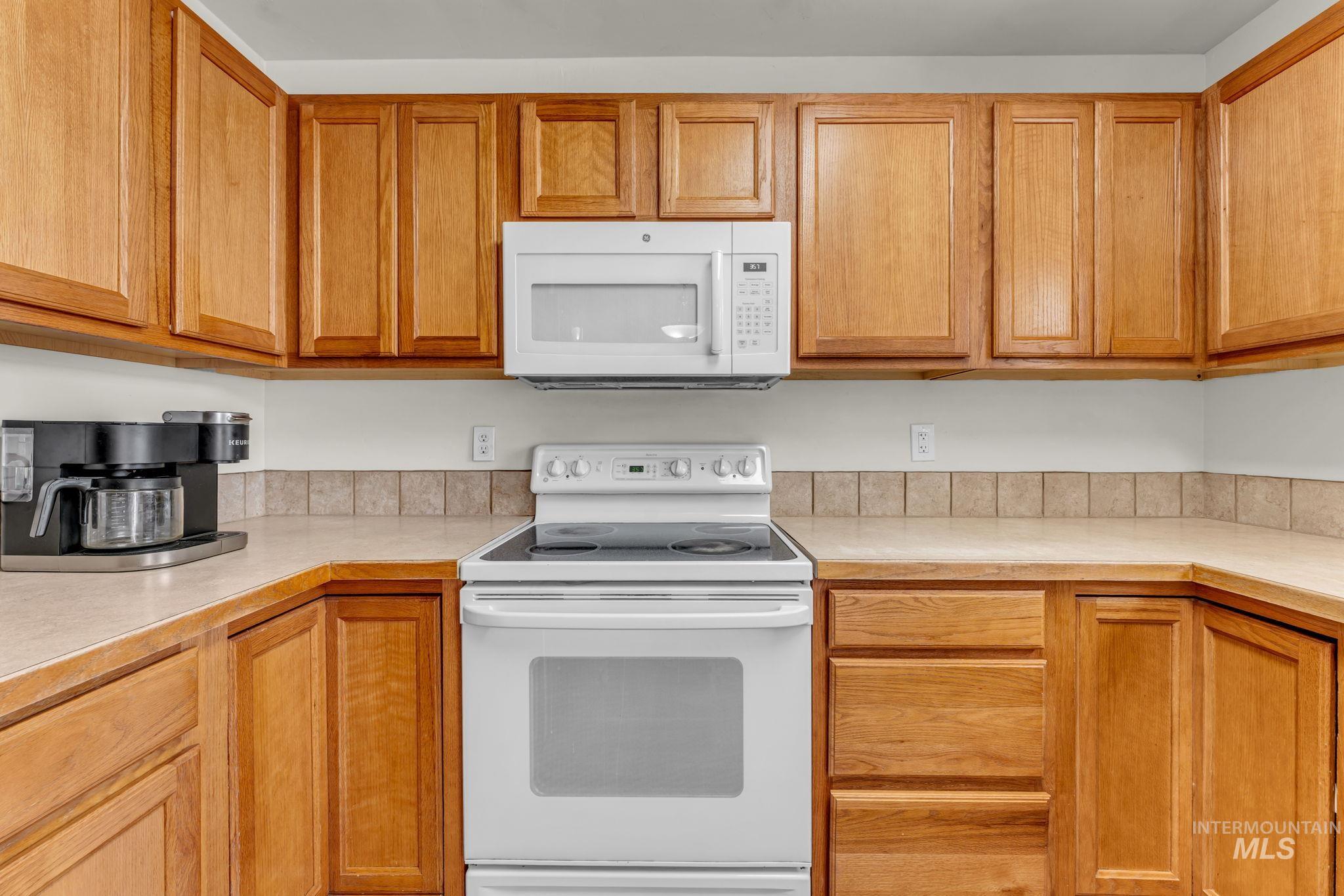 1532 E 3rd Ave, Twin Falls, Idaho 83301, 3 Bedrooms, 2 Bathrooms, Residential For Sale, Price $334,900, 98989013