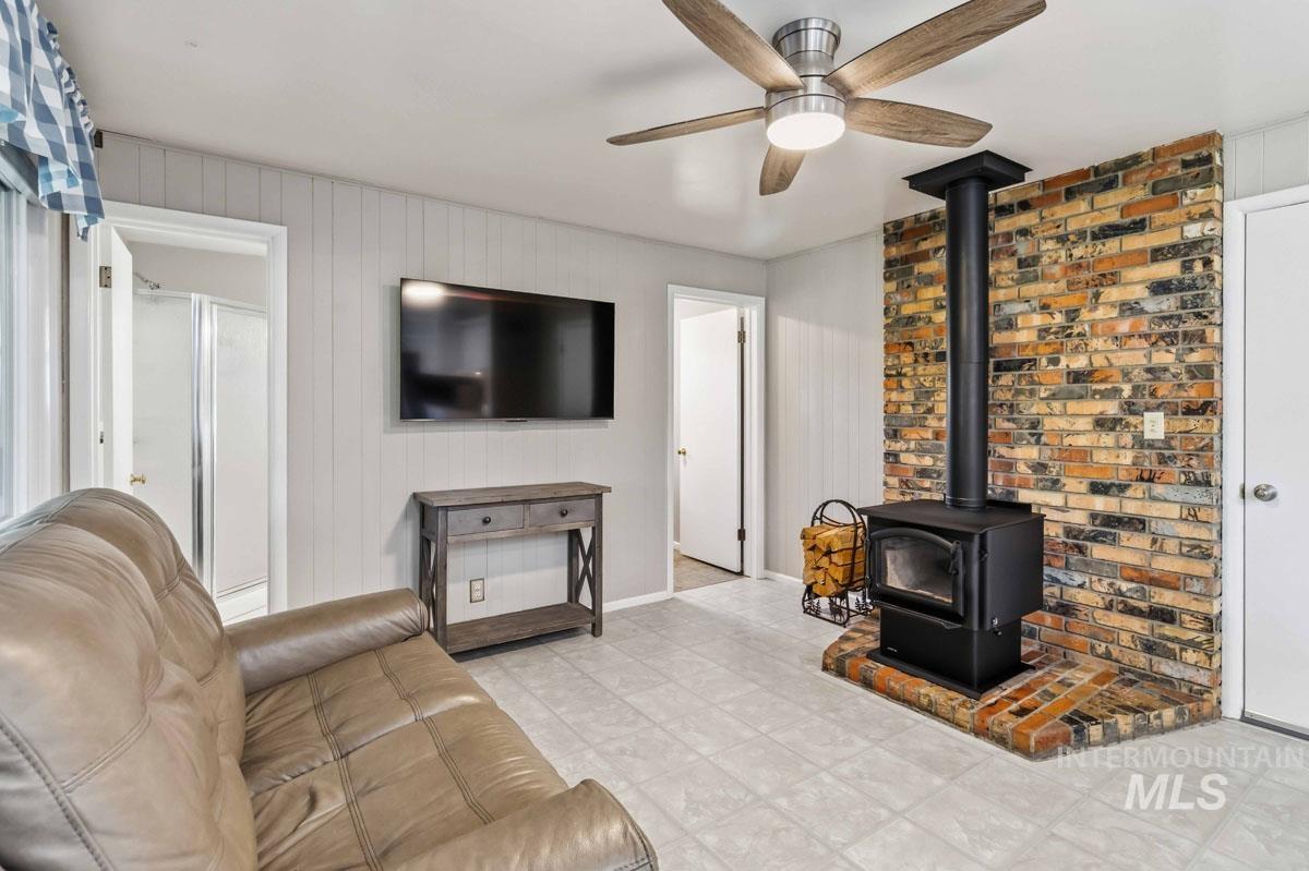 2724 S Meadowbrook Dr., Boise, Idaho 83705, 3 Bedrooms, 2 Bathrooms, Residential For Sale, Price $535,000, 98989015