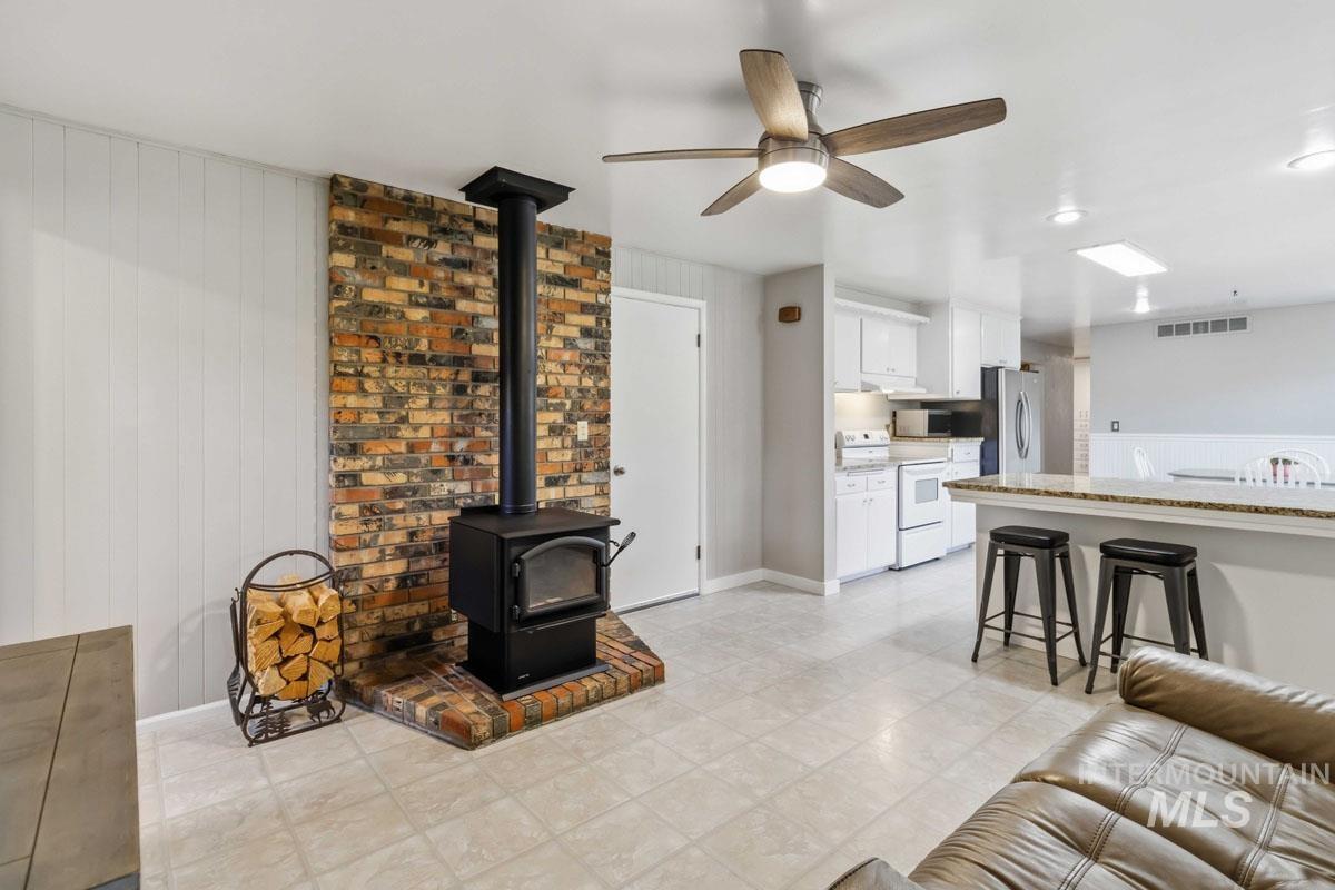 2724 S Meadowbrook Dr., Boise, Idaho 83705, 3 Bedrooms, 2 Bathrooms, Residential For Sale, Price $535,000, 98989015