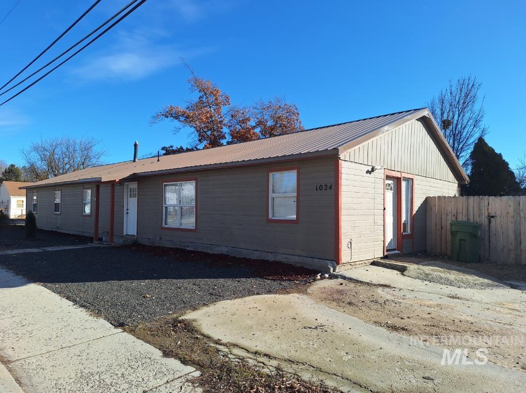 1024 7th N Ave, Payette, Idaho 83661, 5 Bedrooms, 2 Bathrooms, Residential For Sale, Price $309,000,MLS 98989016