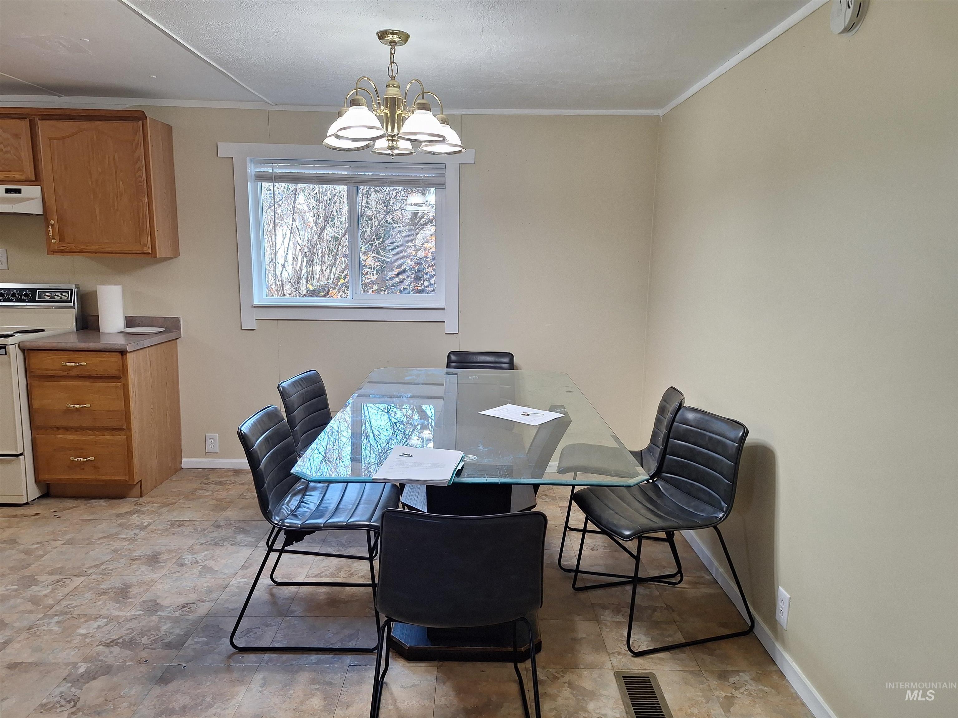 1024 7th N Ave, Payette, Idaho 83661, 5 Bedrooms, 2 Bathrooms, Residential For Sale, Price $309,000,MLS 98989016