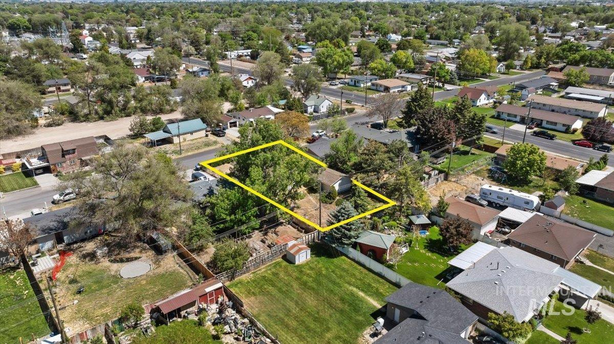 537 Monroe, Twin Falls, Idaho 83301, 5 Bedrooms, 2 Bathrooms, Residential For Sale, Price $199,900,MLS 98989023