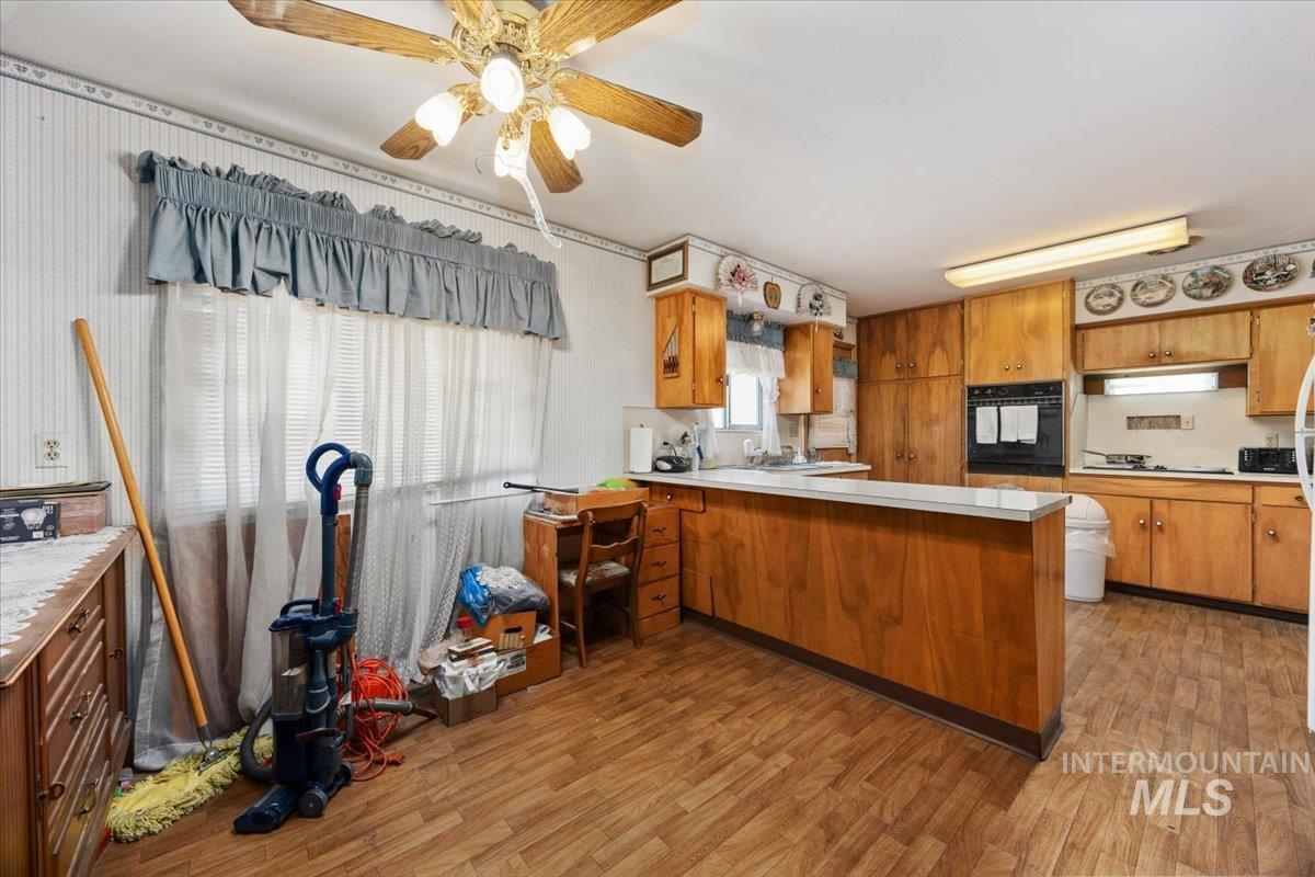537 Monroe, Twin Falls, Idaho 83301, 5 Bedrooms, 2 Bathrooms, Residential For Sale, Price $199,900,MLS 98989023