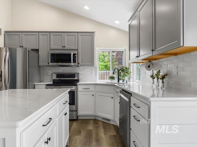 17376 N Midsummers Ln., Nampa, Idaho 83687, 4 Bedrooms, 2 Bathrooms, Residential For Sale, Price $440,000, 98989026