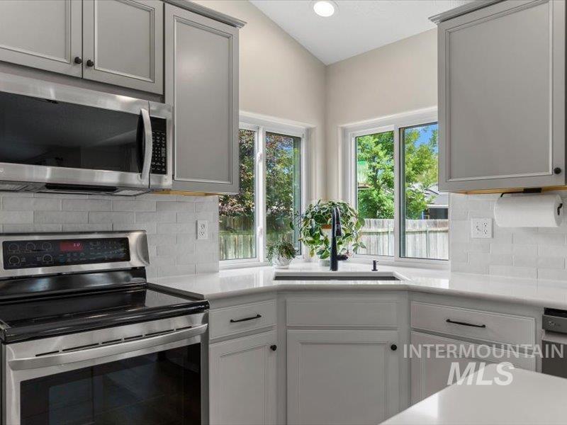 17376 N Midsummers Ln., Nampa, Idaho 83687, 4 Bedrooms, 2 Bathrooms, Residential For Sale, Price $440,000, 98989026
