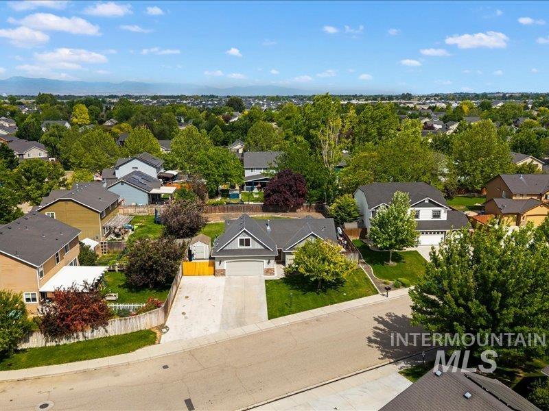 17376 N Midsummers Ln., Nampa, Idaho 83687, 4 Bedrooms, 2 Bathrooms, Residential For Sale, Price $440,000, 98989026