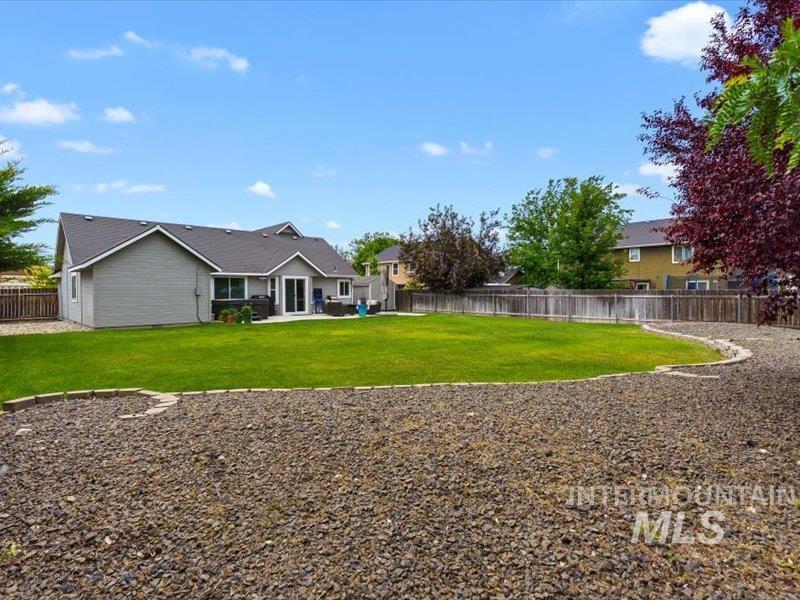 17376 N Midsummers Ln., Nampa, Idaho 83687, 4 Bedrooms, 2 Bathrooms, Residential For Sale, Price $440,000, 98989026