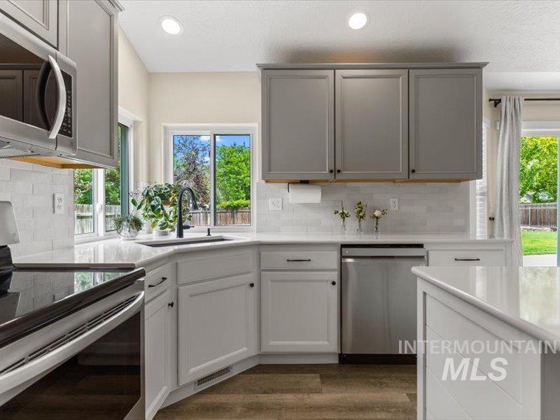 17376 N Midsummers Ln., Nampa, Idaho 83687, 4 Bedrooms, 2 Bathrooms, Residential For Sale, Price $440,000, 98989026