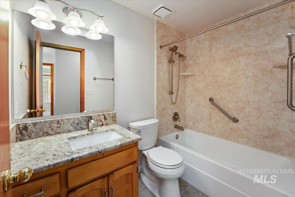 7867 W Powell St, Boise, Idaho 83714, 3 Bedrooms, 2 Bathrooms, Residential For Sale, Price $470,000, 98989029