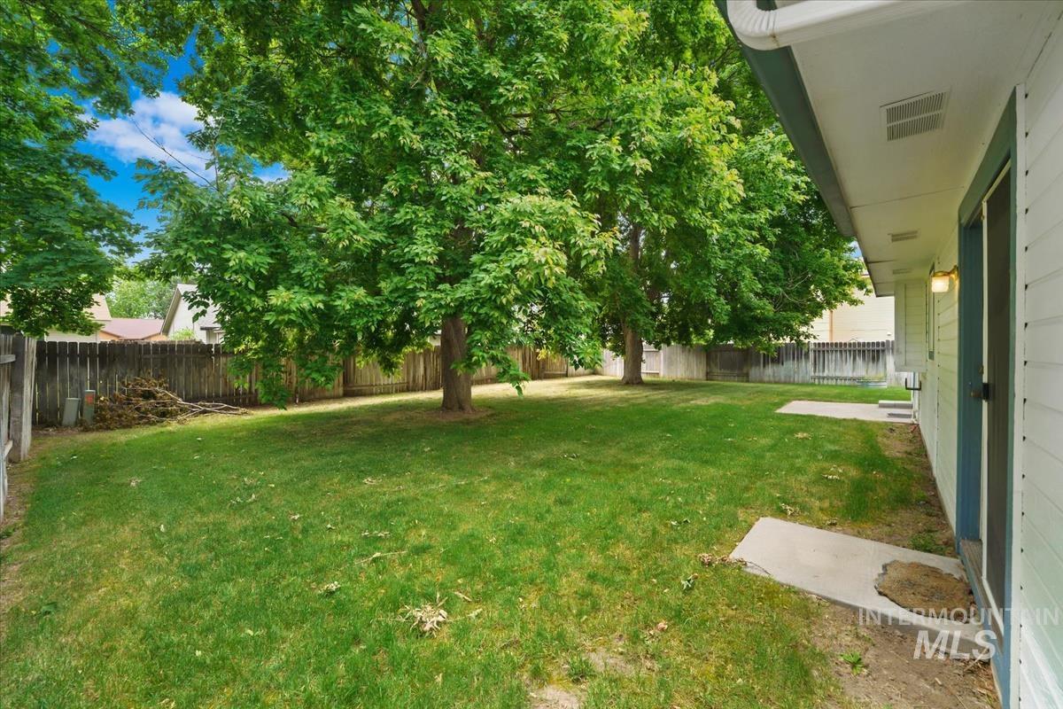7867 W Powell St, Boise, Idaho 83714, 3 Bedrooms, 2 Bathrooms, Residential For Sale, Price $470,000, 98989029